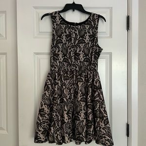H&M woman’s dress size medium